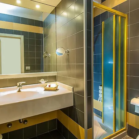 Sarti 4* 리치오네