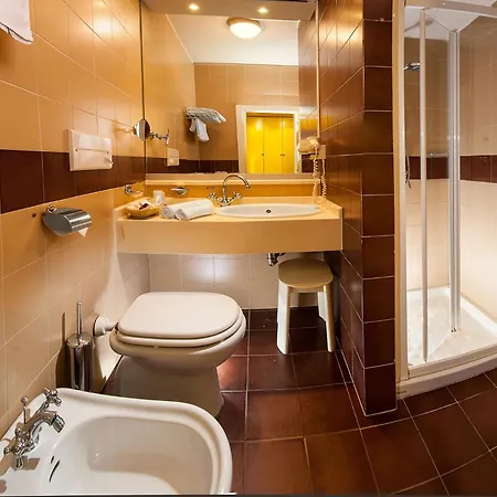 ホテル Sarti リッチョーネ