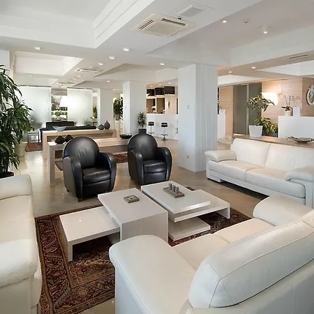 ホテル Sarti リッチョーネ