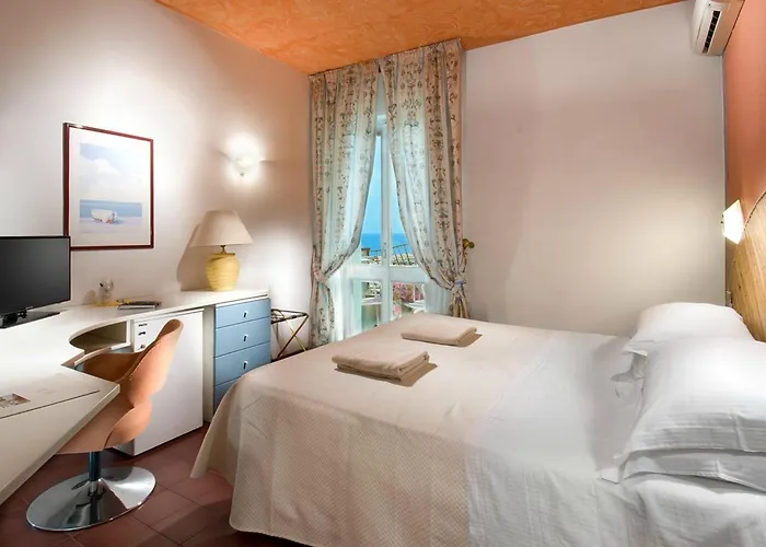 Sarti Hotell