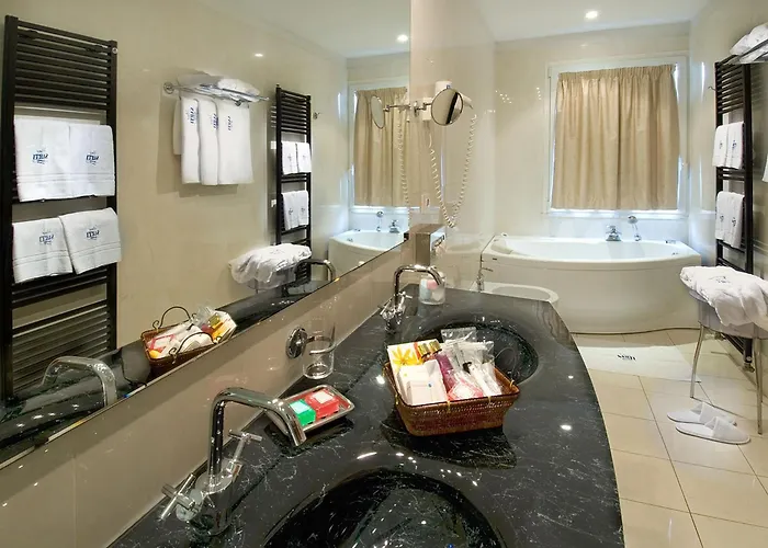 Sarti Hotell 4*